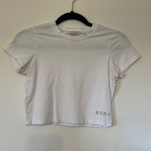 KORA Tops - KORA size small white fitted crop top